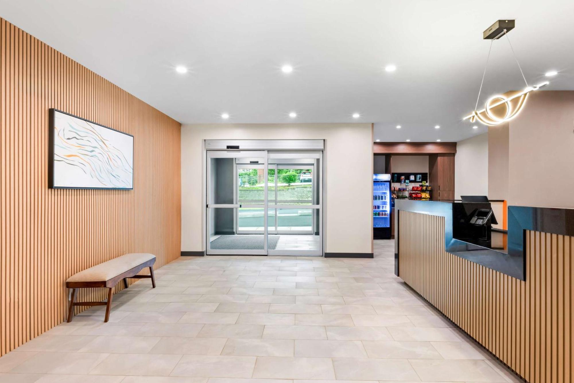 Best Western Niantic - New London, Mystic Area Bagian luar foto