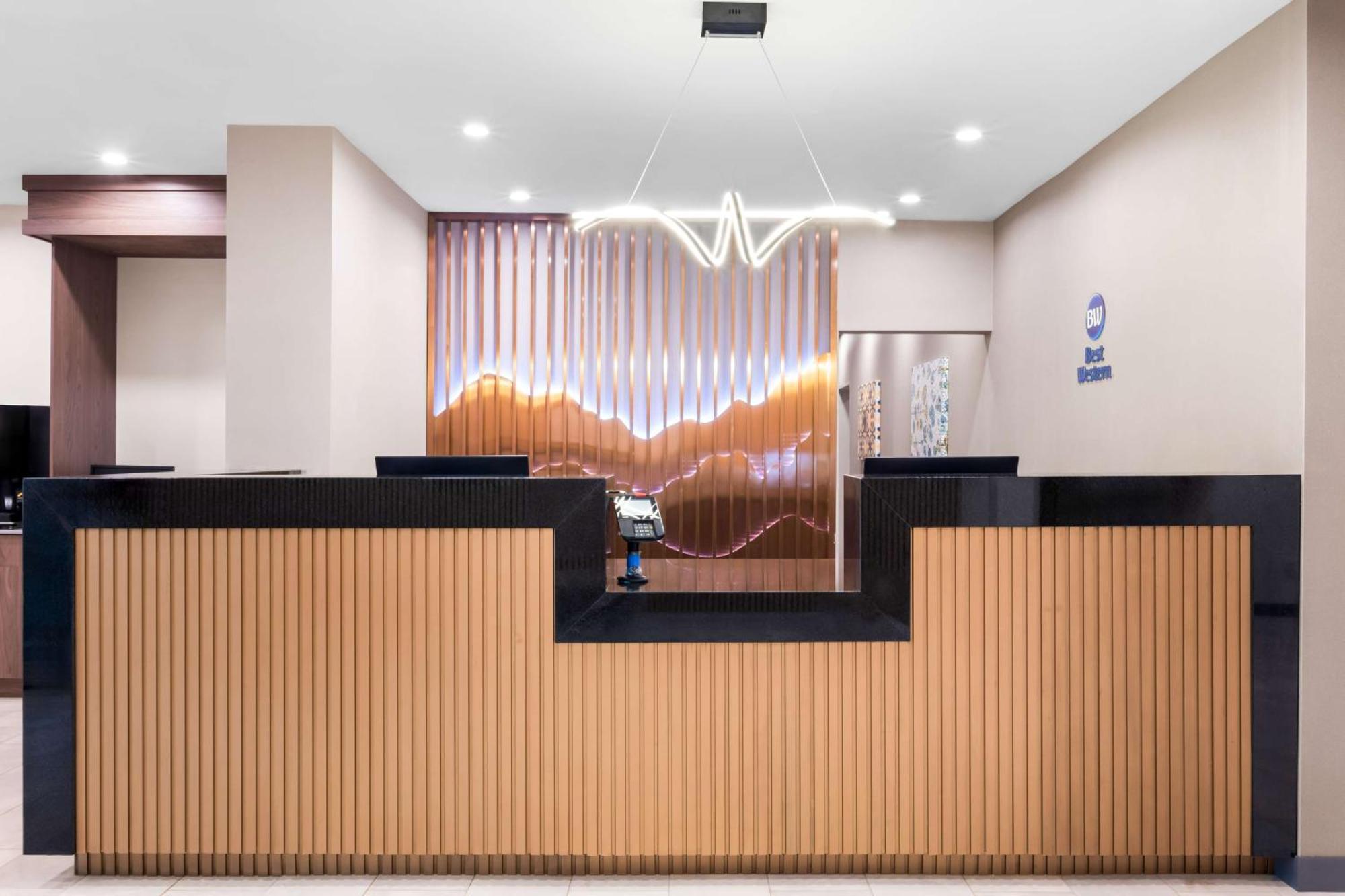 Best Western Niantic - New London, Mystic Area Bagian luar foto