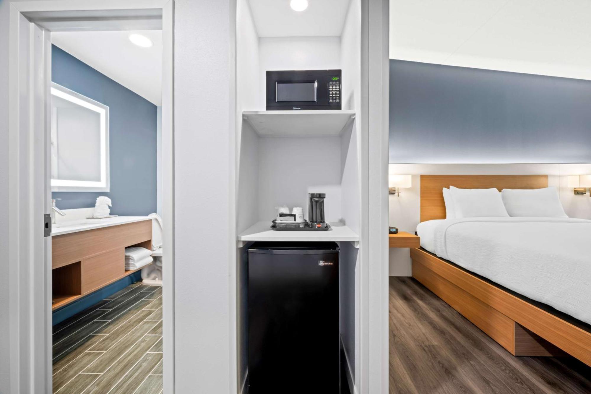 Best Western Niantic - New London, Mystic Area Bagian luar foto