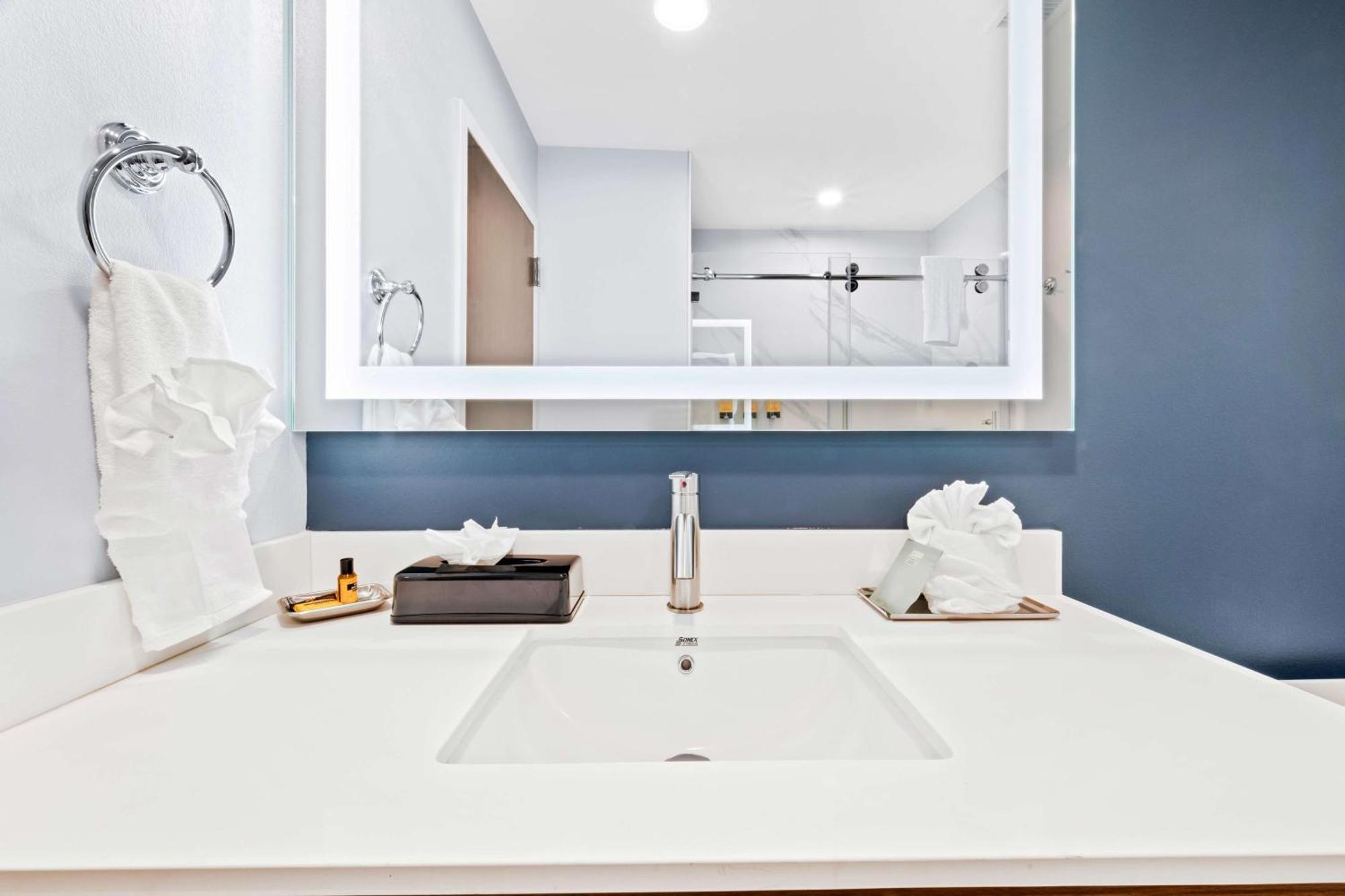 Best Western Niantic - New London, Mystic Area Bagian luar foto