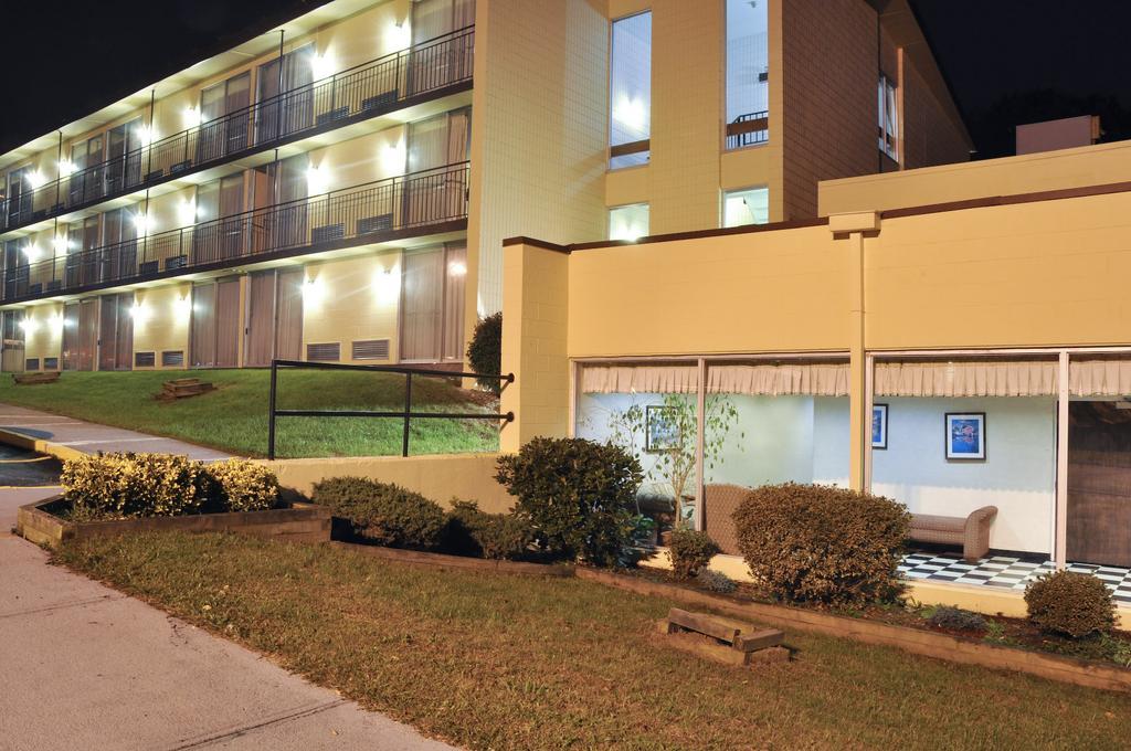 Best Western Niantic - New London, Mystic Area Bagian luar foto